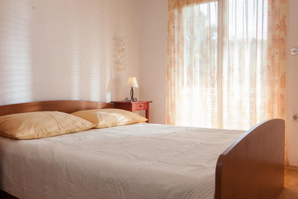 Apartments Meri Макарска Стая снимка