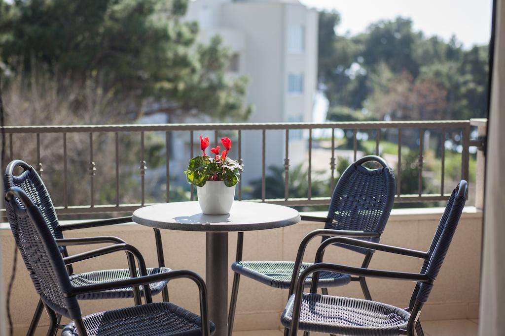 Apartments Meri Макарска Стая снимка