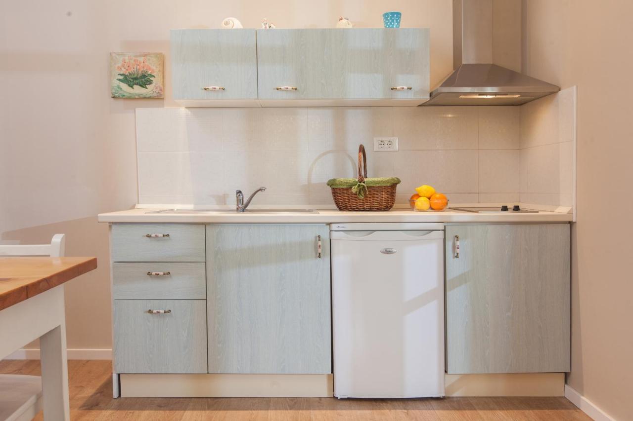 Apartments Meri Макарска Стая снимка